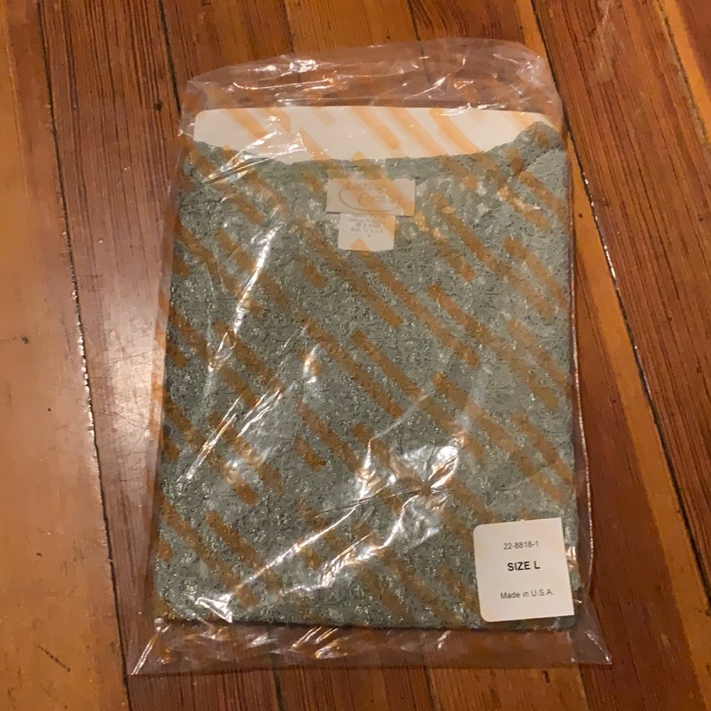 Lasting Comfort pants set new in package
